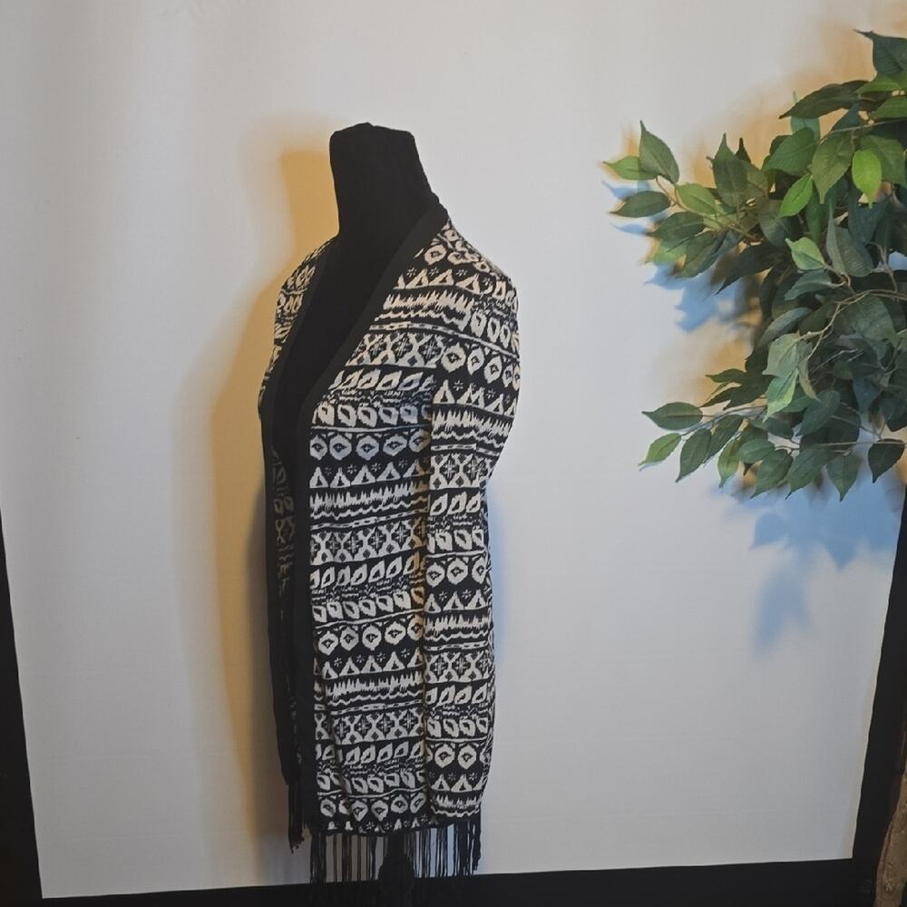 Rue21 Black and White Patterned Cardigan - Picture 2 of 4